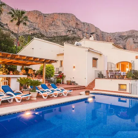 Casa Chilango Villa *